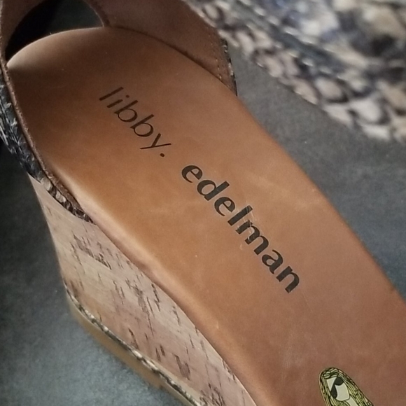 Libby Edelman wedge sandal - Picture 9 of 9